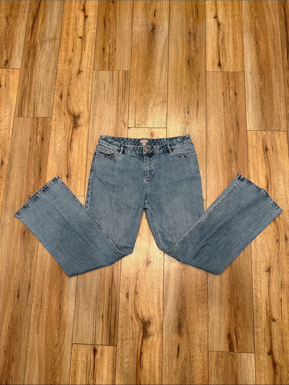 J. Jill Women’s Size 12 Light Wash Barely Flare Jeans Stretch Denim